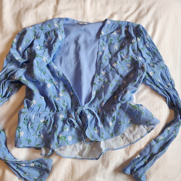 Bundle of tops - Picture 6 of 9